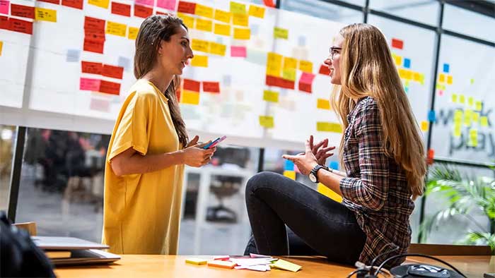 محیط کاری صمیمی 